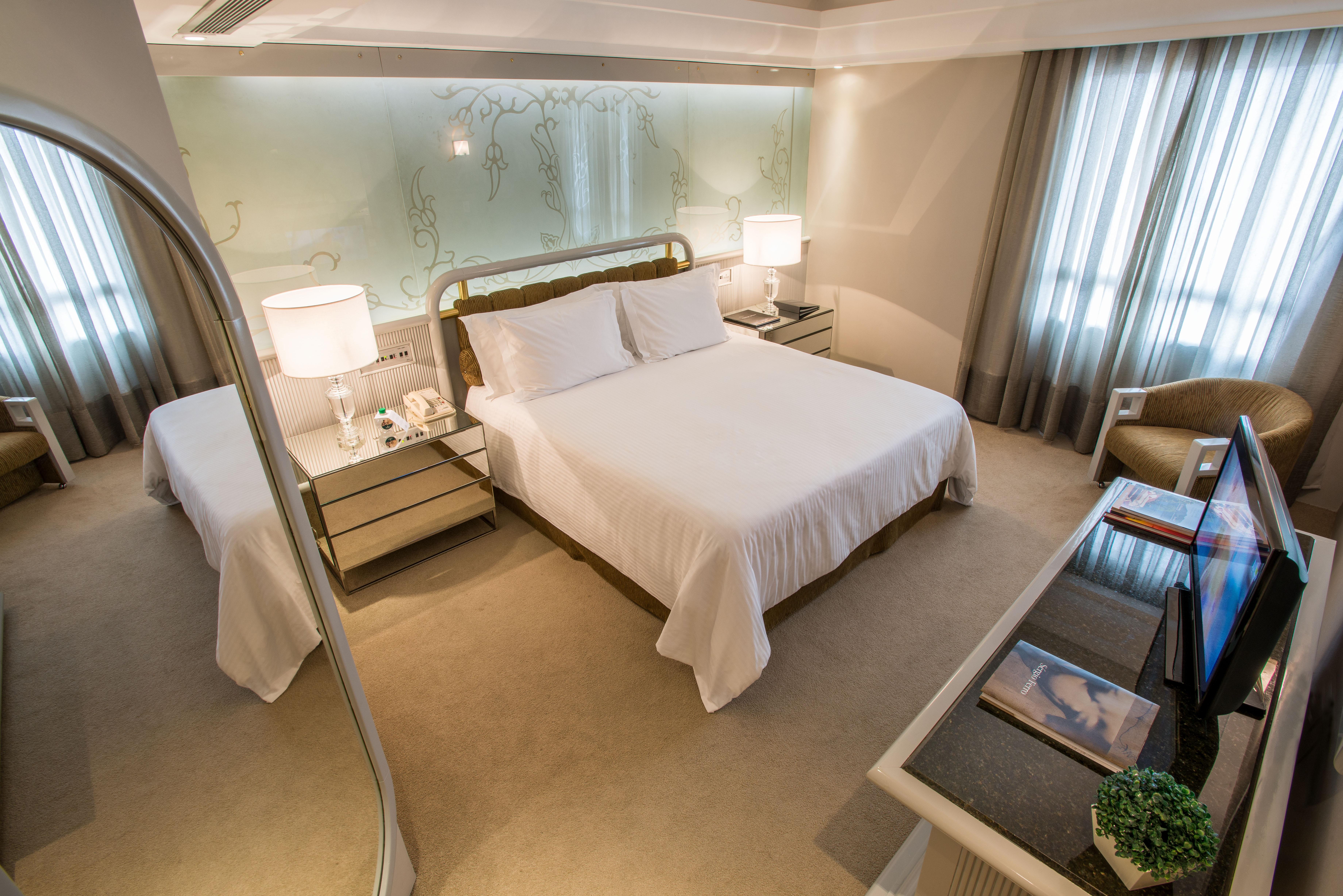 Bourbon Hotel & Suites 库里提巴 外观 照片 Deluxe Room