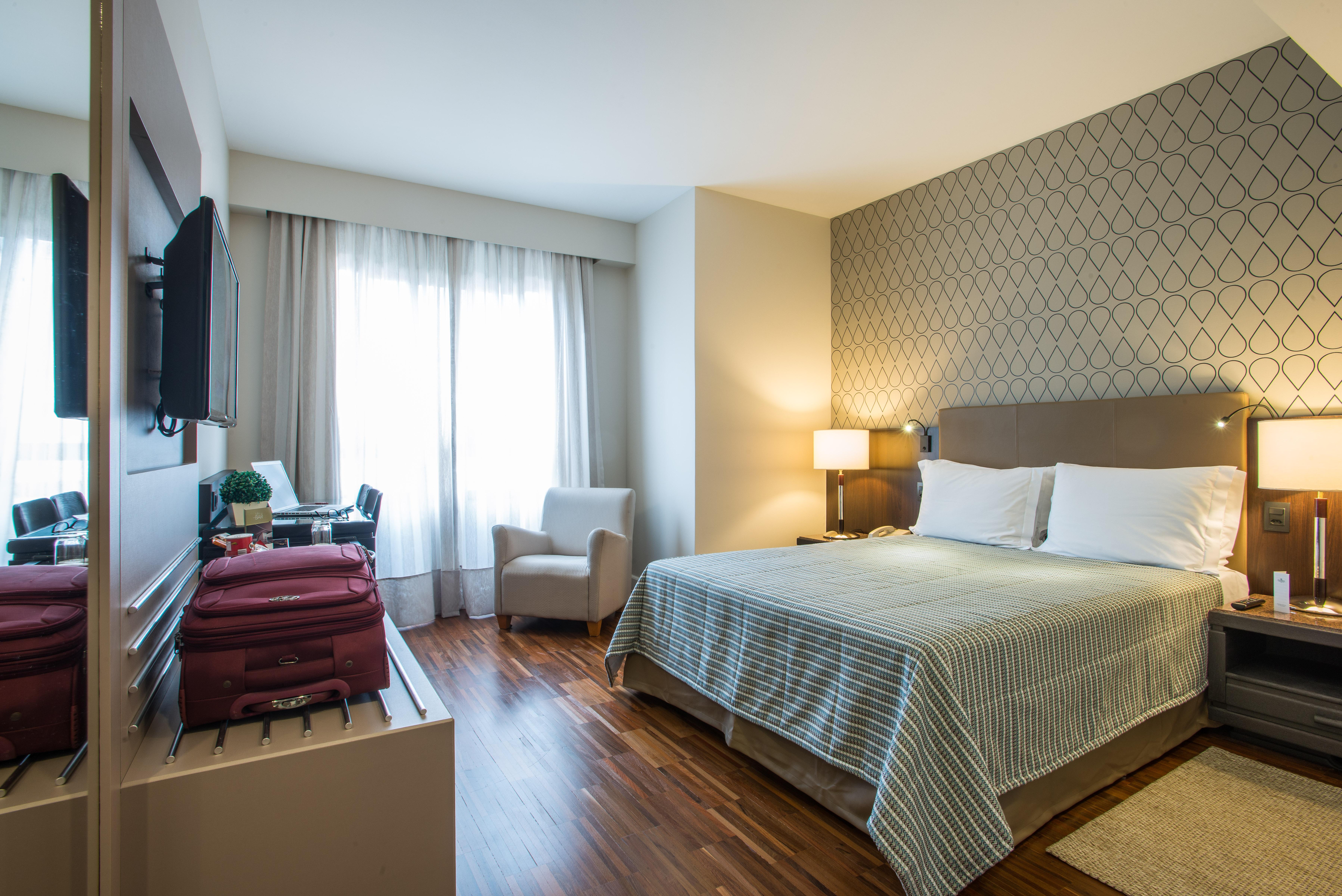 Bourbon Hotel & Suites 库里提巴 外观 照片 A room at the hotel