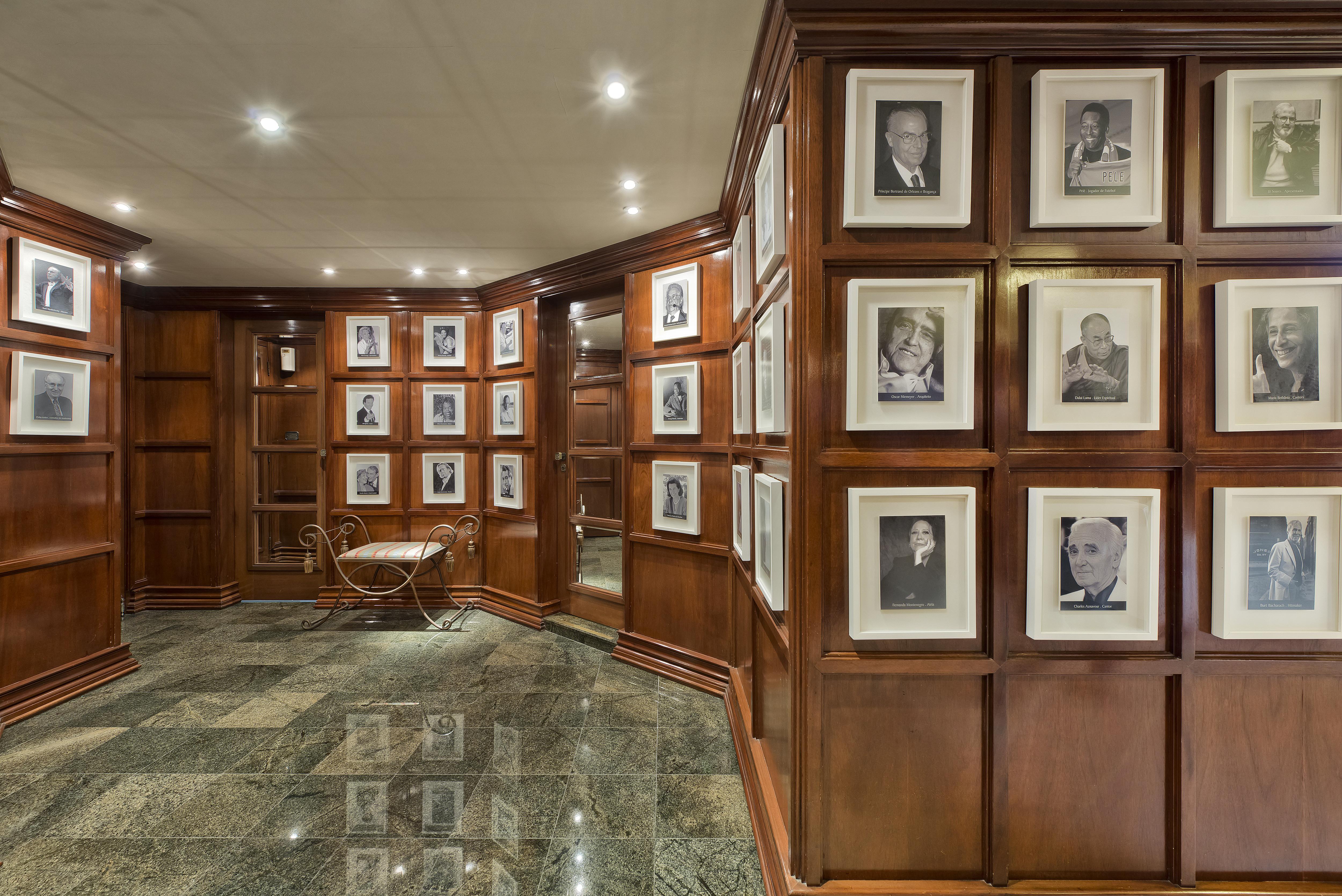 Bourbon Hotel & Suites 库里提巴 外观 照片 The Hall of Fame
