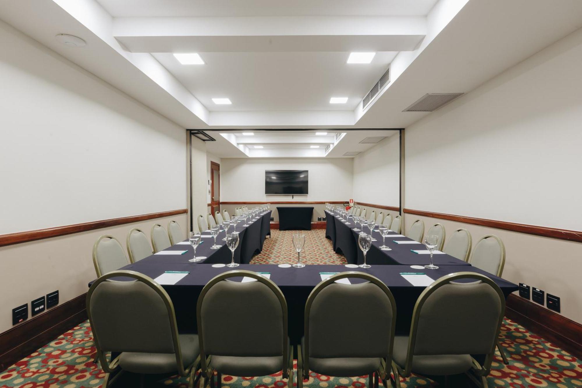 Bourbon Hotel & Suites 库里提巴 外观 照片 Meeting room