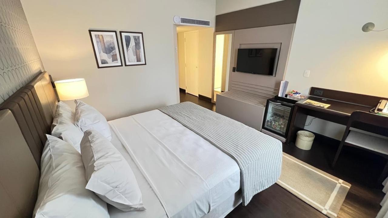 Bourbon Hotel & Suites 库里提巴 外观 照片